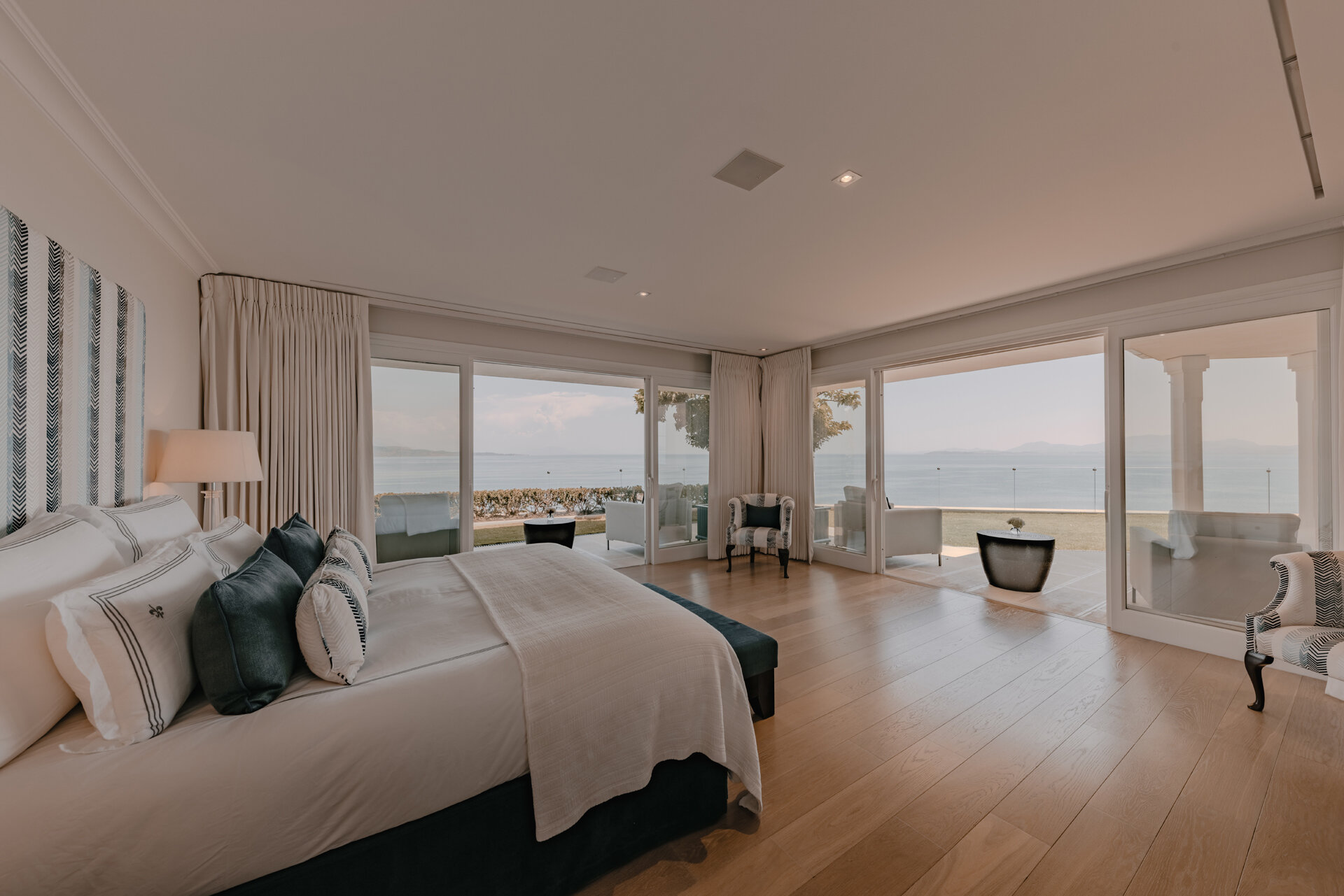 Suite parentale vue mer, villa de luxe Corfu