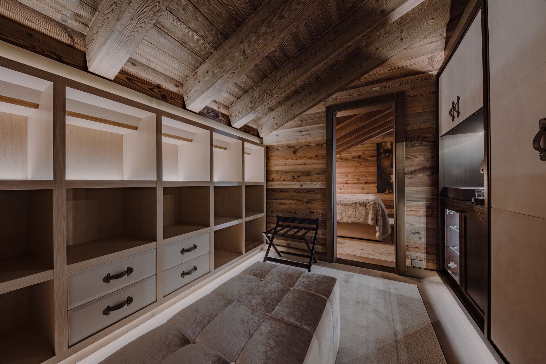 Dressing privatif, chalet de luxe Crans-Montana