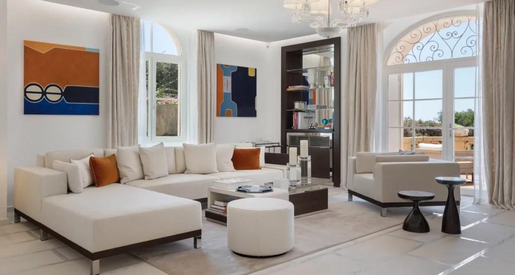 Salle à manger d'exception, château Le Grand Jardin Cannes