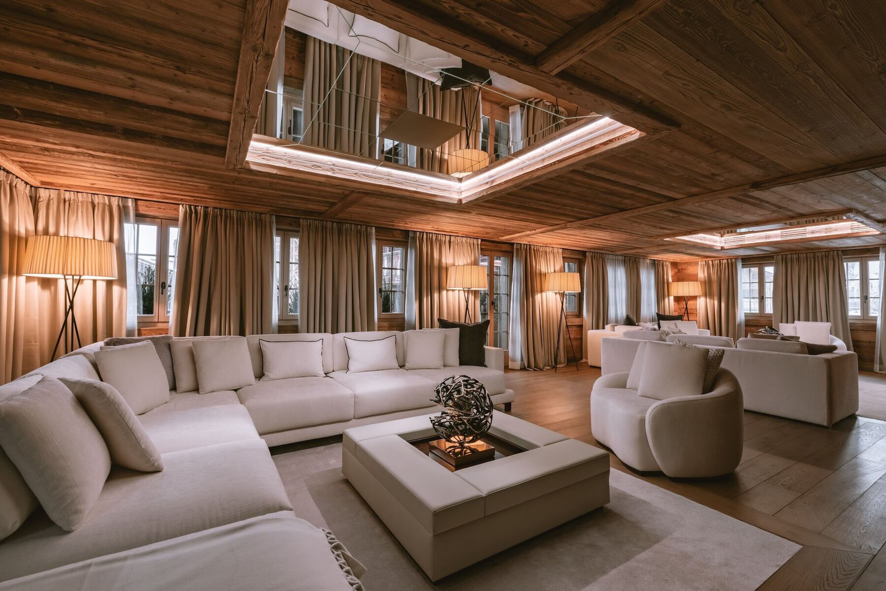 Salon principal, chalet de luxe Gstaad
