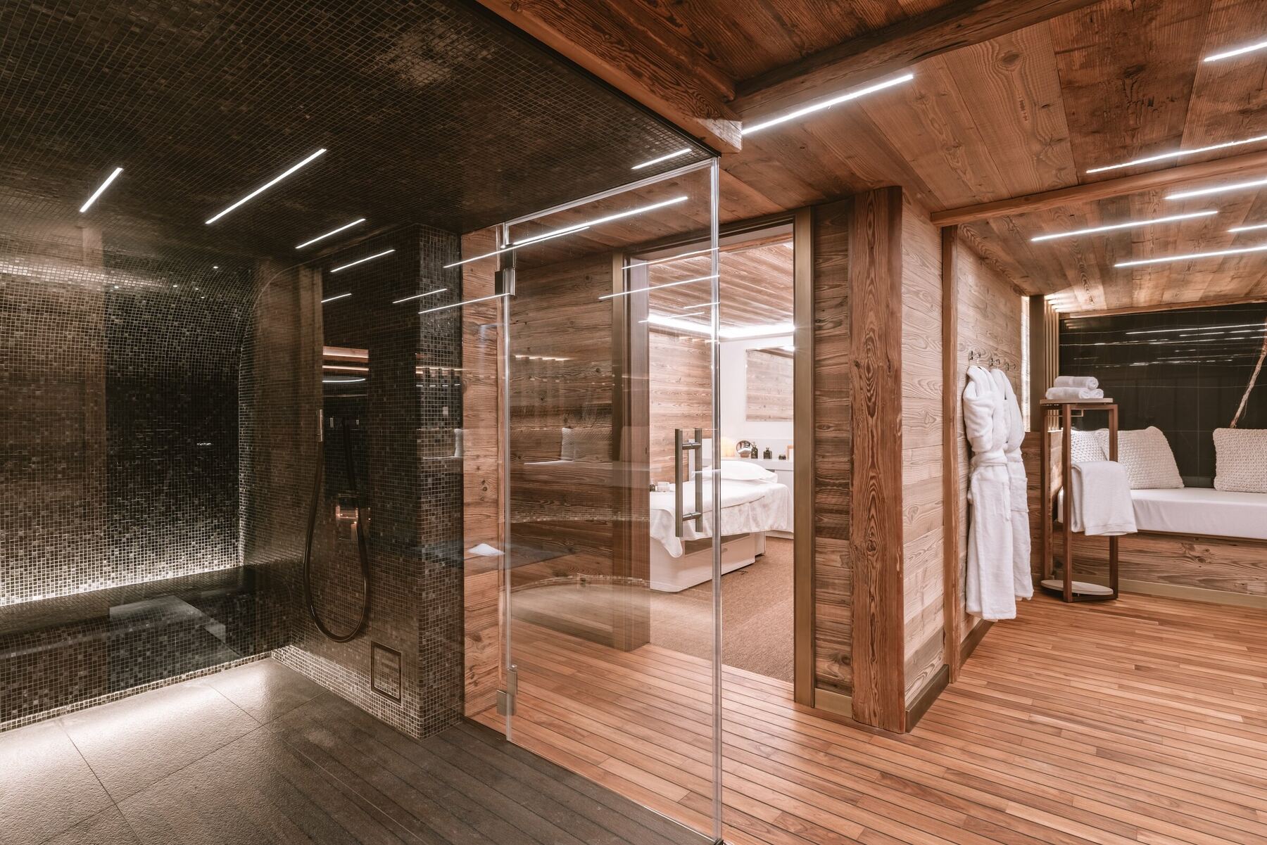 Spa en marbre noir Sahara, chalet de luxe Gstaad