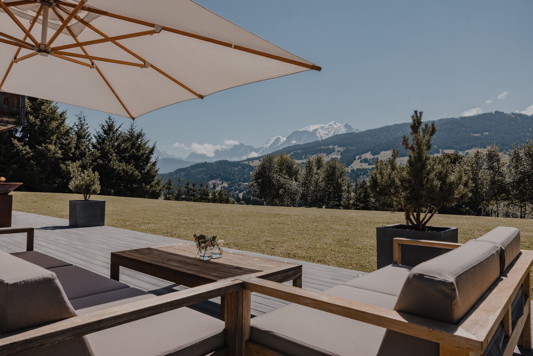 Terrasse filante extérieure, chalet de luxe Megève