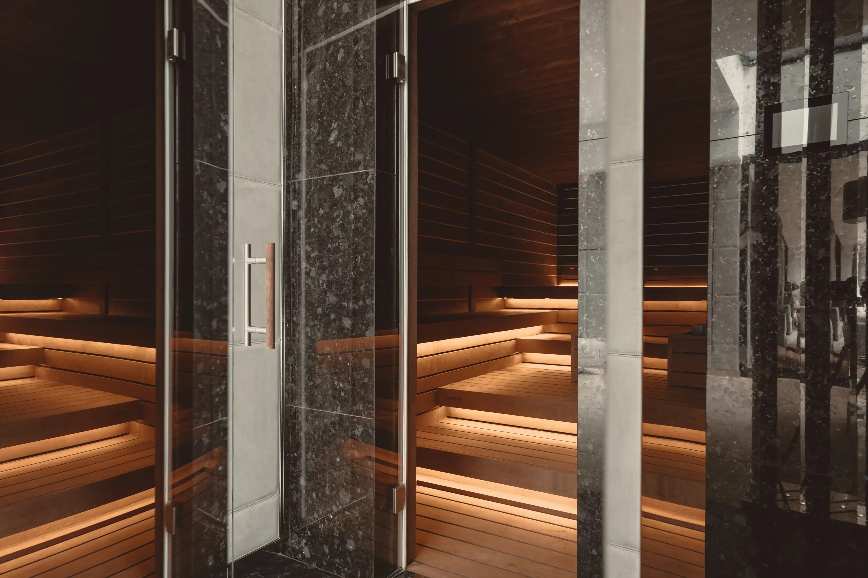 Sauna en bois noble, espace bien-être Villa Genève
